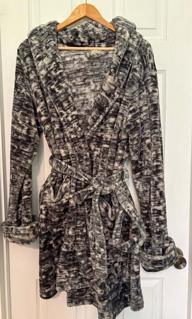 EUC Soma Plush Fleece Hooded Robe - Animal Print Grey Marled Large XL